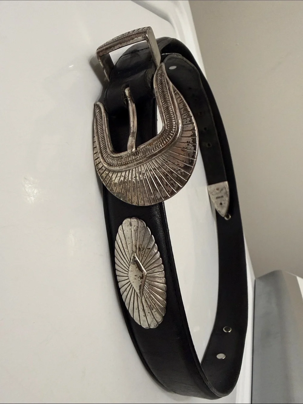 Vintage 1990s Onyx by Brighton Black Leather Western Concho Belt.